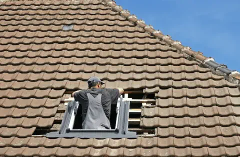 Pose de velux - Boutiers Saint-Trojan